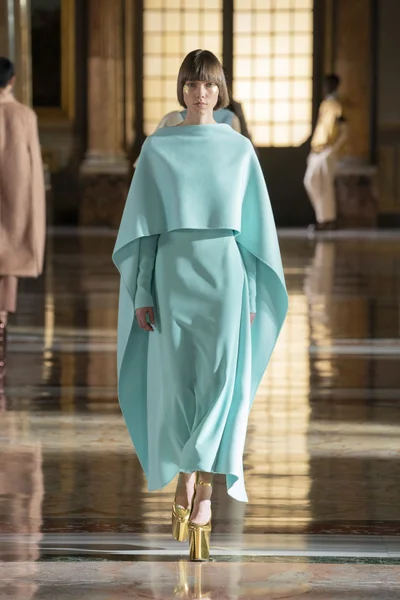 Look 55